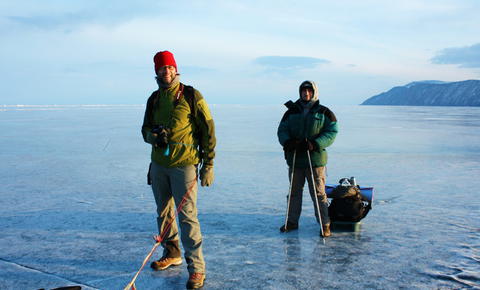 Экспедиция по льду Байкала, фото "Байкал-туристик"